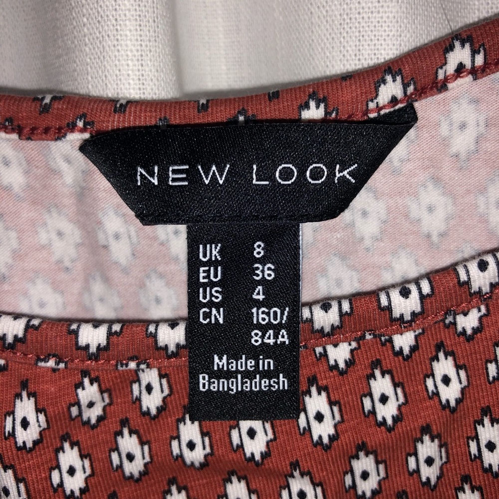 Patterned Crop Top - Picture 2 of 3